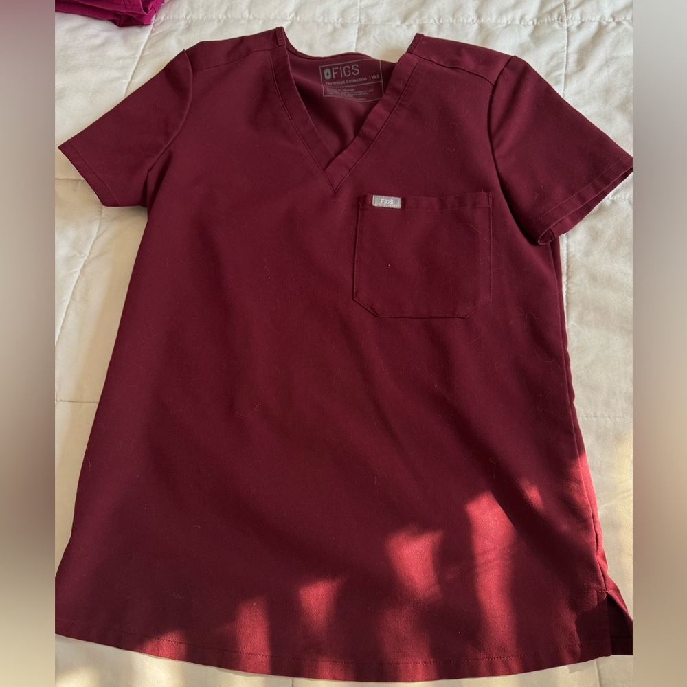FIGS Women's Scrub Top in Burgundy